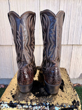 Load image into Gallery viewer, Justin 9201 Vintage Pre-Ban Sea Turtle Cowboy Boots - 8D