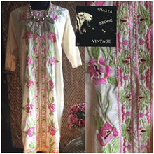 Load image into Gallery viewer, Pearlescent Kurta Tunic with Pastel Floral Embroidery - Womens Small Medium - Boho Tunic Dress - Hippie Tunic Dress - Salwar Kameez Kurti