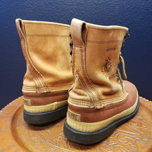 Load image into Gallery viewer, Mens 12 Vintage SOREL Kaufman Outfitter Boots - Winter Snow Boots - Caribou Sorels - Rubber Duck Boots - Lace-up Boots - Unlined